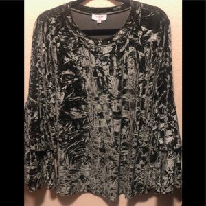 Umgee Velvet Christmas Green bell sleeves